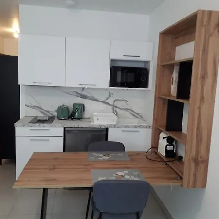 Louthalia Congres Centre Διαμέρισμα Ρενς